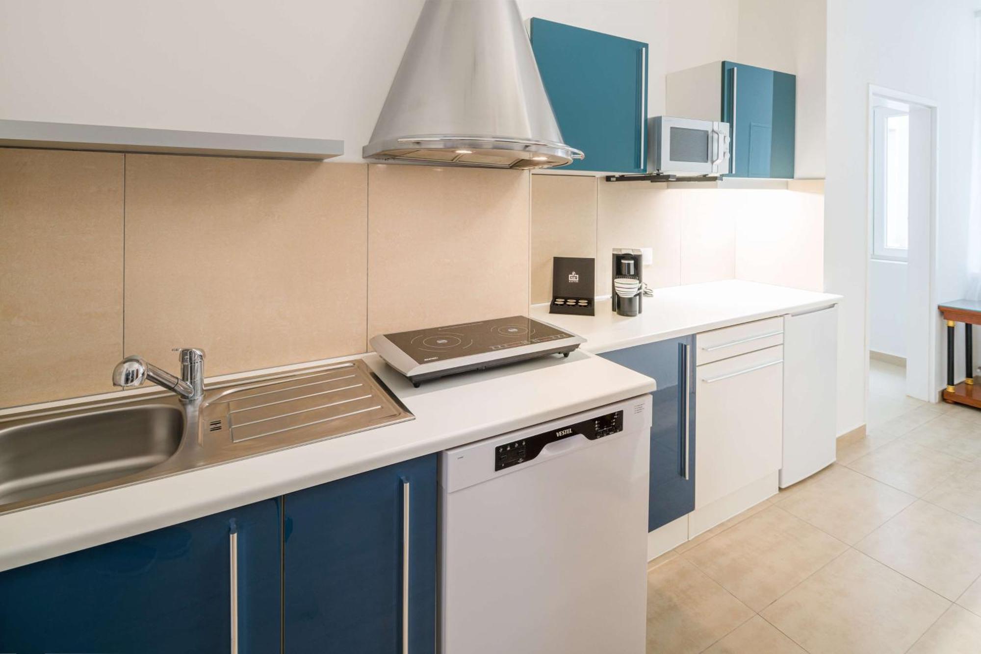 Best Western Plus Celebrity Suites Wina Bagian luar foto